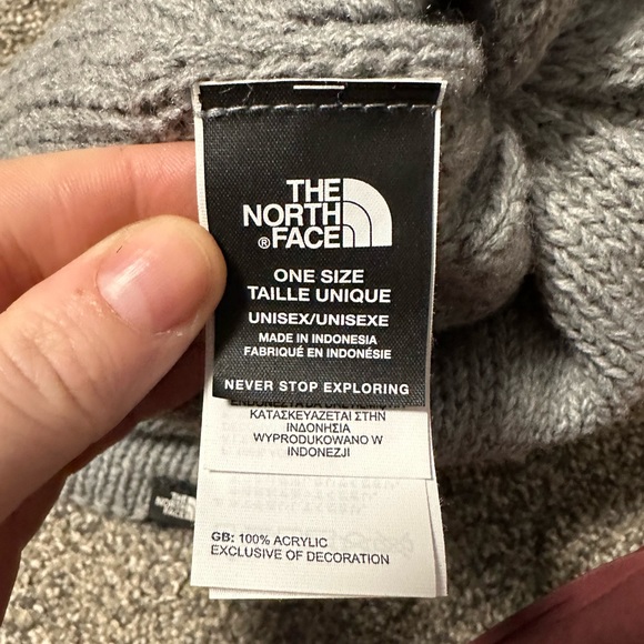 SOLD North Face reversible slouchy knitted toque - Picture 5 of 10